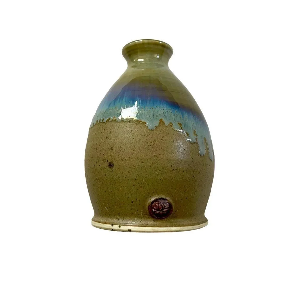N/A pottery bud